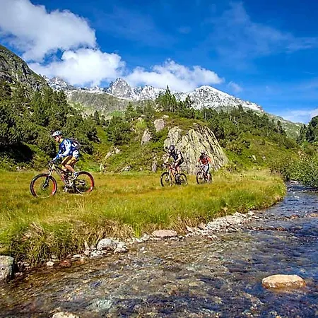 Ξενοδοχείο Gadmer - Dein Zuhause In Den Bergen Am Sustenpass Im Berner Oberland 3*
