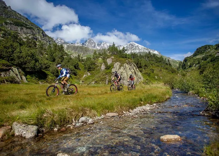 Hotel Gadmer Lodge 3*